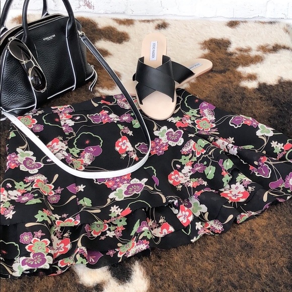 LOFT floral tiered ruffle skirt- size 6 - Picture 2 of 5